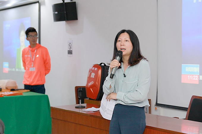  花都區(qū)教育局職成幼教科陳曉琴作總結發(fā)言